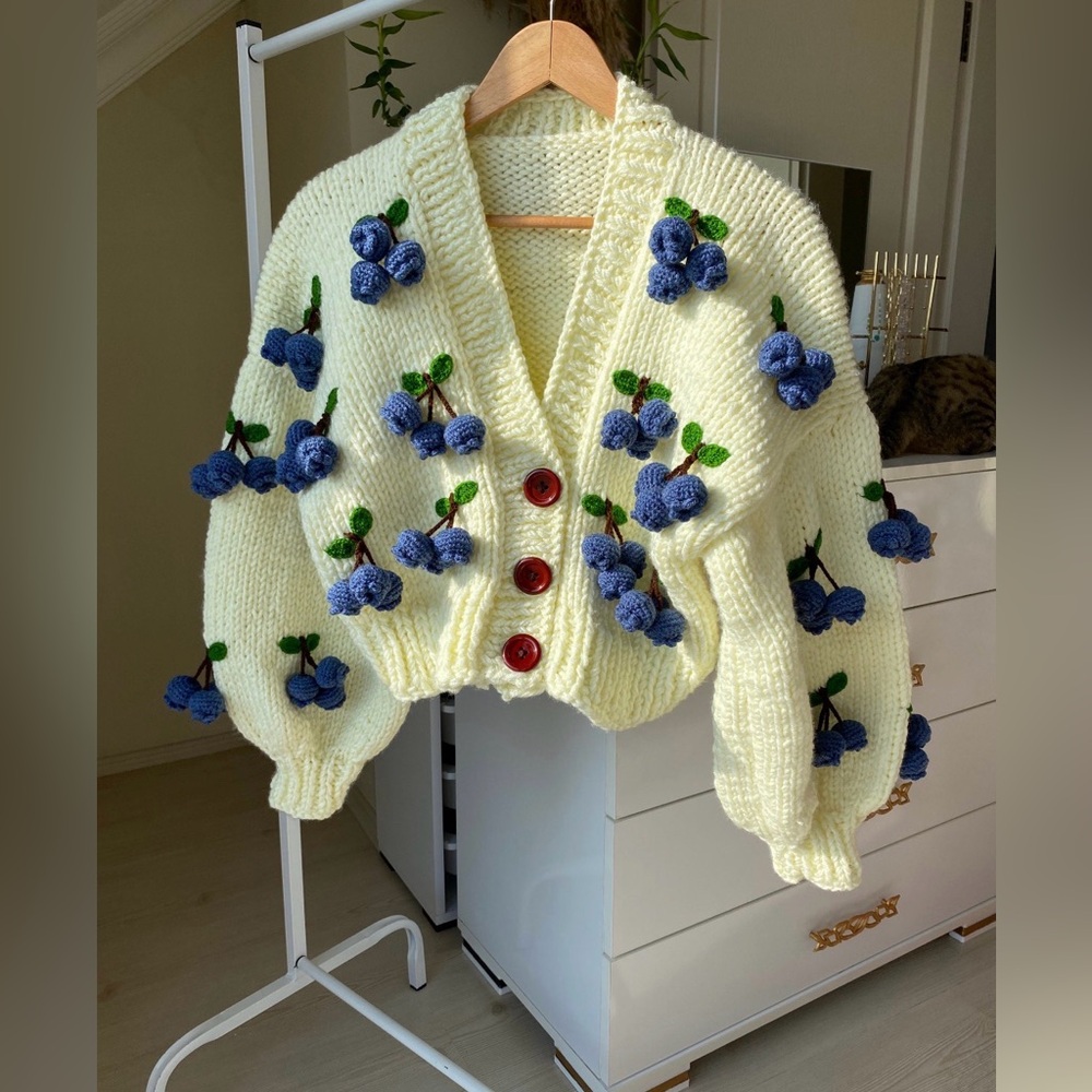 Leilayca Chunky Cropped Blueberry Knit Cardigan wool sweater